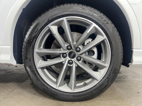 Certified 2025 Audi Q3 2.0T Premium w/ Convenience Package image 9