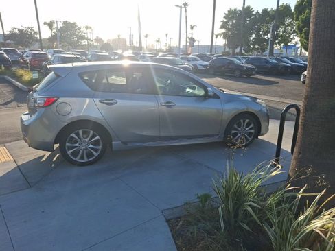 Used 2011 MAZDA MAZDA3 s Grand Touring w/ Tech Pkg FWD image 32