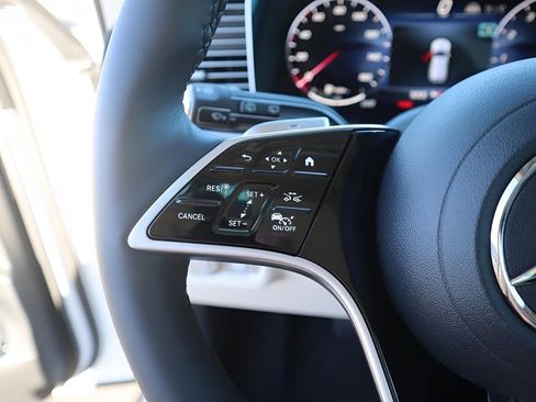 New 2026 Mercedes-Benz GLE 350 4MATIC image 41