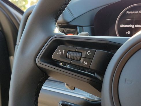 New 2026 Porsche Cayenne Coupe image 36