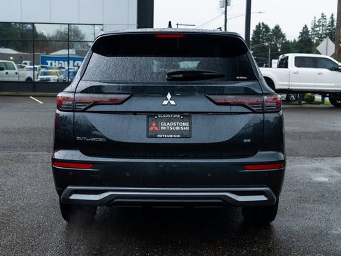 New 2026 Mitsubishi Outlander SE image 5