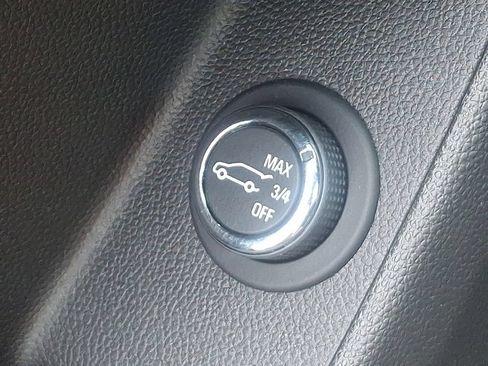 Certified 2023 Chevrolet Traverse LT FWD image 29