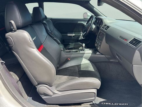 Used 2012 Dodge Challenger SRT8 w/ Premium Sound Group image 10