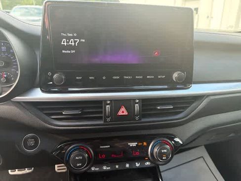 Used 2023 Kia Forte GT-Line w/ GT-Line Technology Package FWD image 19