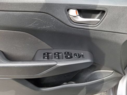 Used 2021 Hyundai Accent SEL FWD image 13