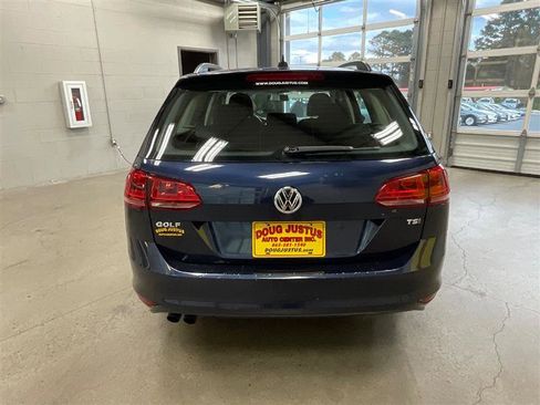 Used 2016 Volkswagen Golf S FWD image 4