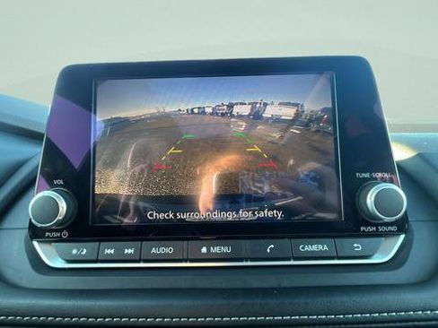 Used 2023 Nissan Rogue SV w/ SV Premium B Package image 14