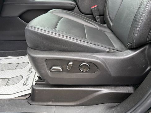 Used 2025 GMC Yukon Denali image 25