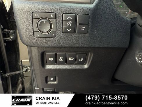 Used 2023 Lexus GX 460 Premium w/ Premium Plus Package image 13