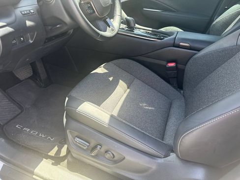 Used 2024 Toyota Crown w/ Carpet Mat Package (TMS) AWD/4WD image 5