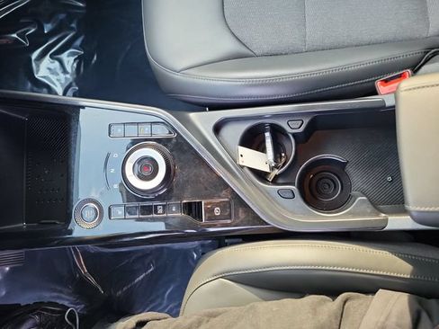Certified 2023 Kia Niro EX FWD image 27