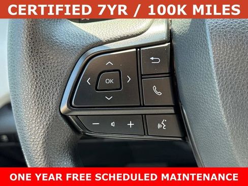 Used 2025 Toyota Sienna LE FWD image 24