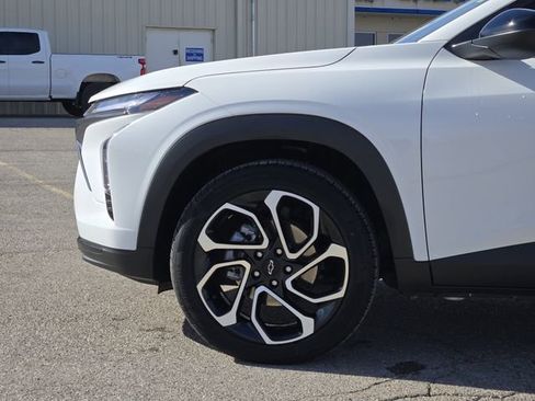 Used 2025 Chevrolet Trax RS w/ Sunroof Package image 8