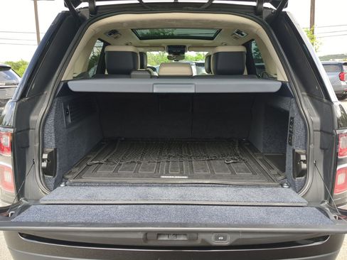 Used 2021 Land Rover Range Rover Autobiography image 23