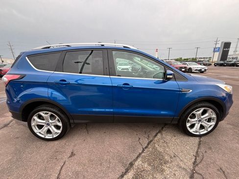 Used 2017 Ford Escape Titanium w/ Equipment Group 301A AWD/4WD image 4
