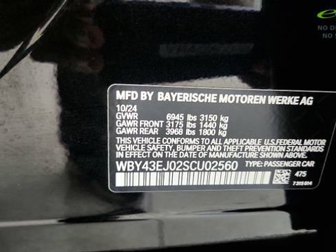 Used 2025 BMW i7 xDrive60 w/ Executive Package RWD image 72