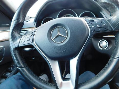 Used 2016 Mercedes-Benz E 350 4MATIC Sedan image 28
