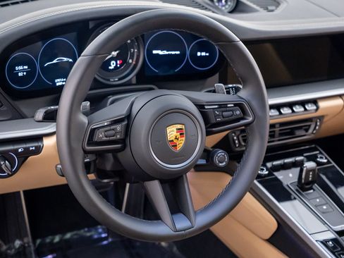 Used 2022 Porsche 911 Carrera RWD image 11
