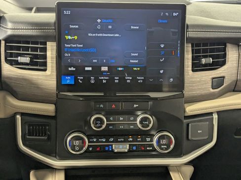 Used 2024 Ford Expedition Max Limited image 18