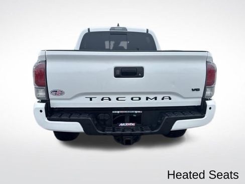 Used 2020 Toyota Tacoma TRD Off-Road w/ TRD Premium Off Road Package image 4