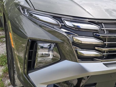 Used 2025 Hyundai Tucson Limited FWD image 5