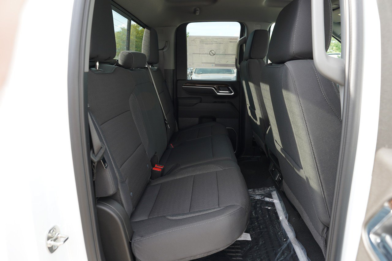 New 2026 GMC Sierra 2500 SLE w/ SLE Value Package; AWD/4WD image 22