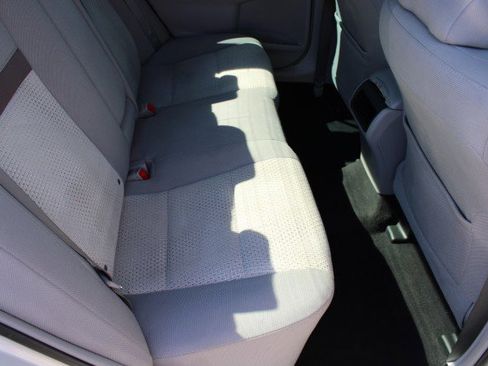 Used 2013 Toyota Camry L image 23