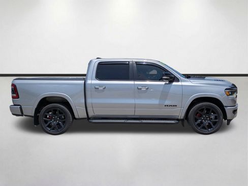 Used 2022 RAM 1500 Laramie AWD/4WD image 4