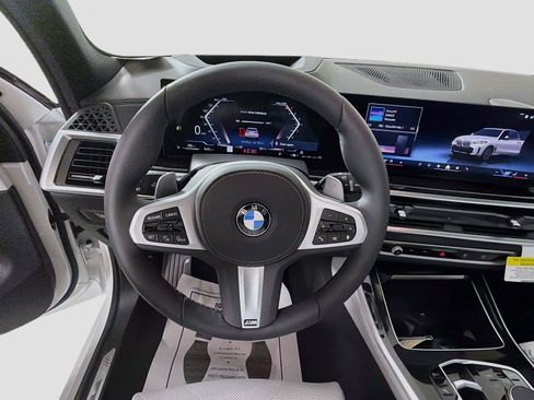 New 2026 BMW X5 xDrive40i w/ M Sport Package AWD/4WD image 11