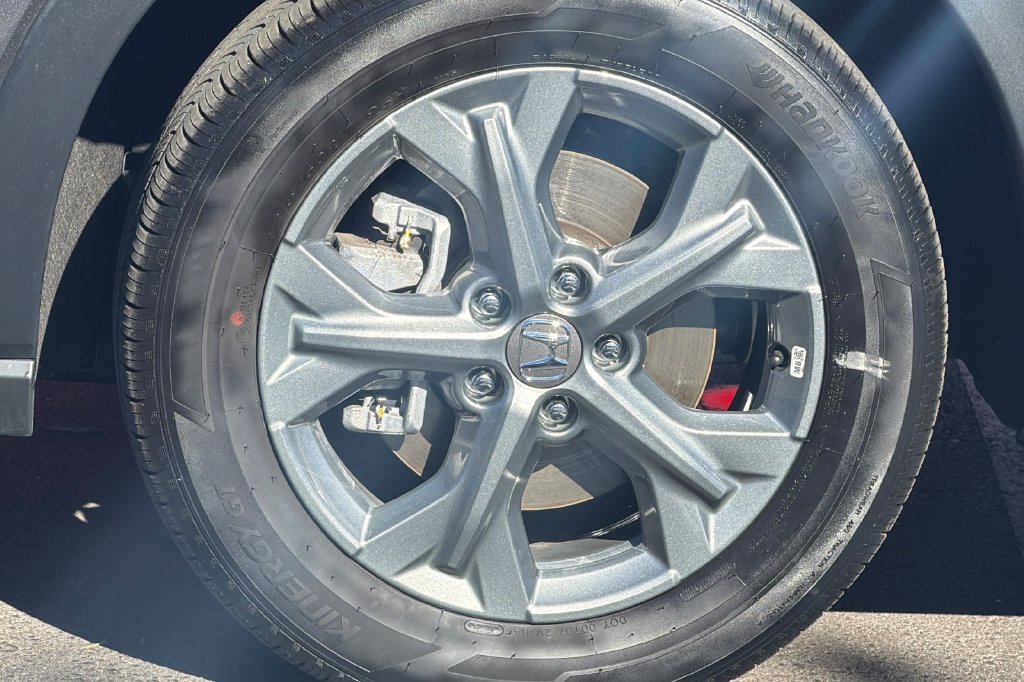 Certified 2026 Honda HR-V LX image 33