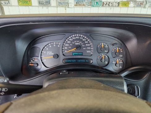 Used 2004 Chevrolet Silverado 2500 W/T image 8