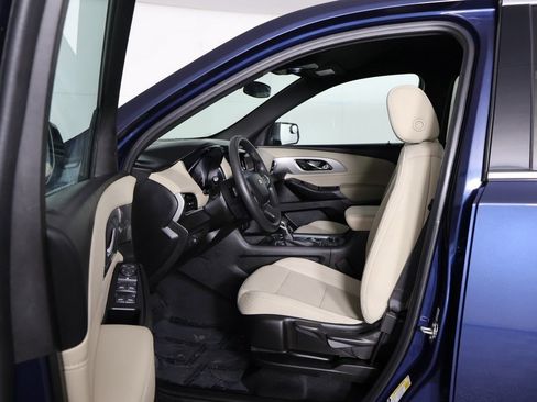 Used 2023 Chevrolet Traverse LS image 26