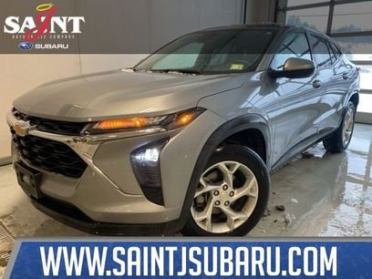 Used 2025 Chevrolet Trax LS w/ LS Convenience Package