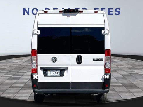 Used 2023 RAM ProMaster 2500 FWD image 5