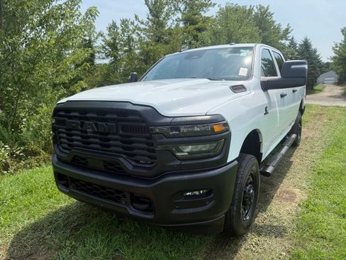 Used 2025 RAM 2500 Tradesman w/ Safety Group AWD/4WD image 8
