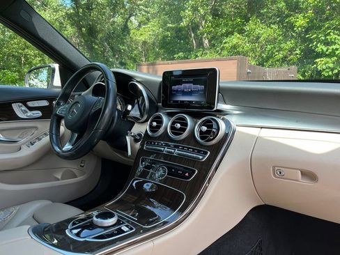 Used 2018 Mercedes-Benz C 300 Sedan image 29