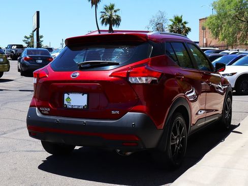 Used 2020 Nissan Kicks SR w/ SR Premium Package FWD image 13