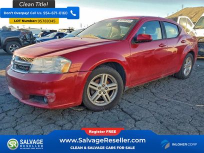 Used 2014 Dodge Avenger SXT w/ Cold Weather Group