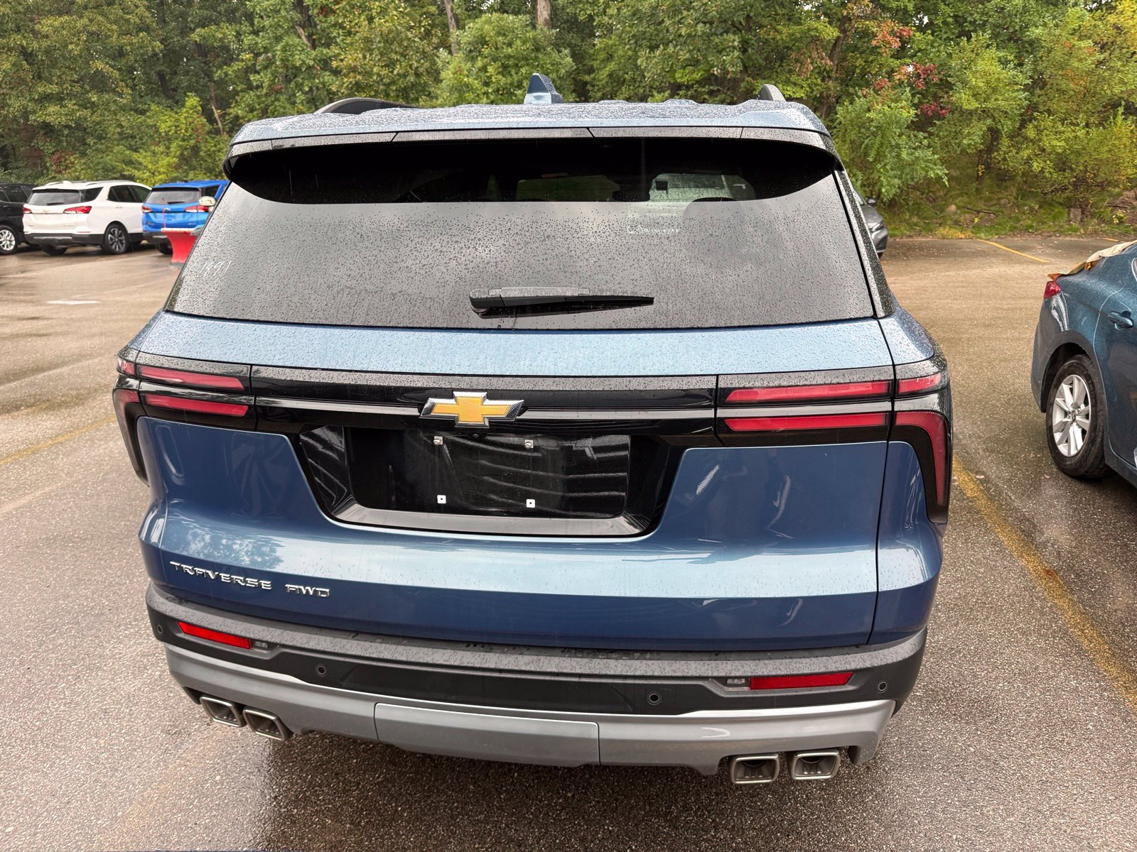 Used 2026 Chevrolet Traverse LT AWD/4WD image 3