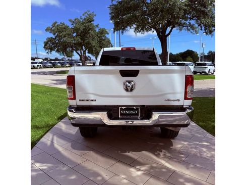 Used 2024 RAM 2500 Big Horn AWD/4WD image 7