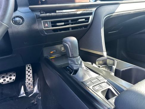 Used 2026 Toyota Camry SE FWD image 22