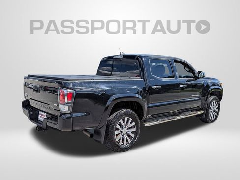 Used 2022 Toyota Tacoma Limited image 11