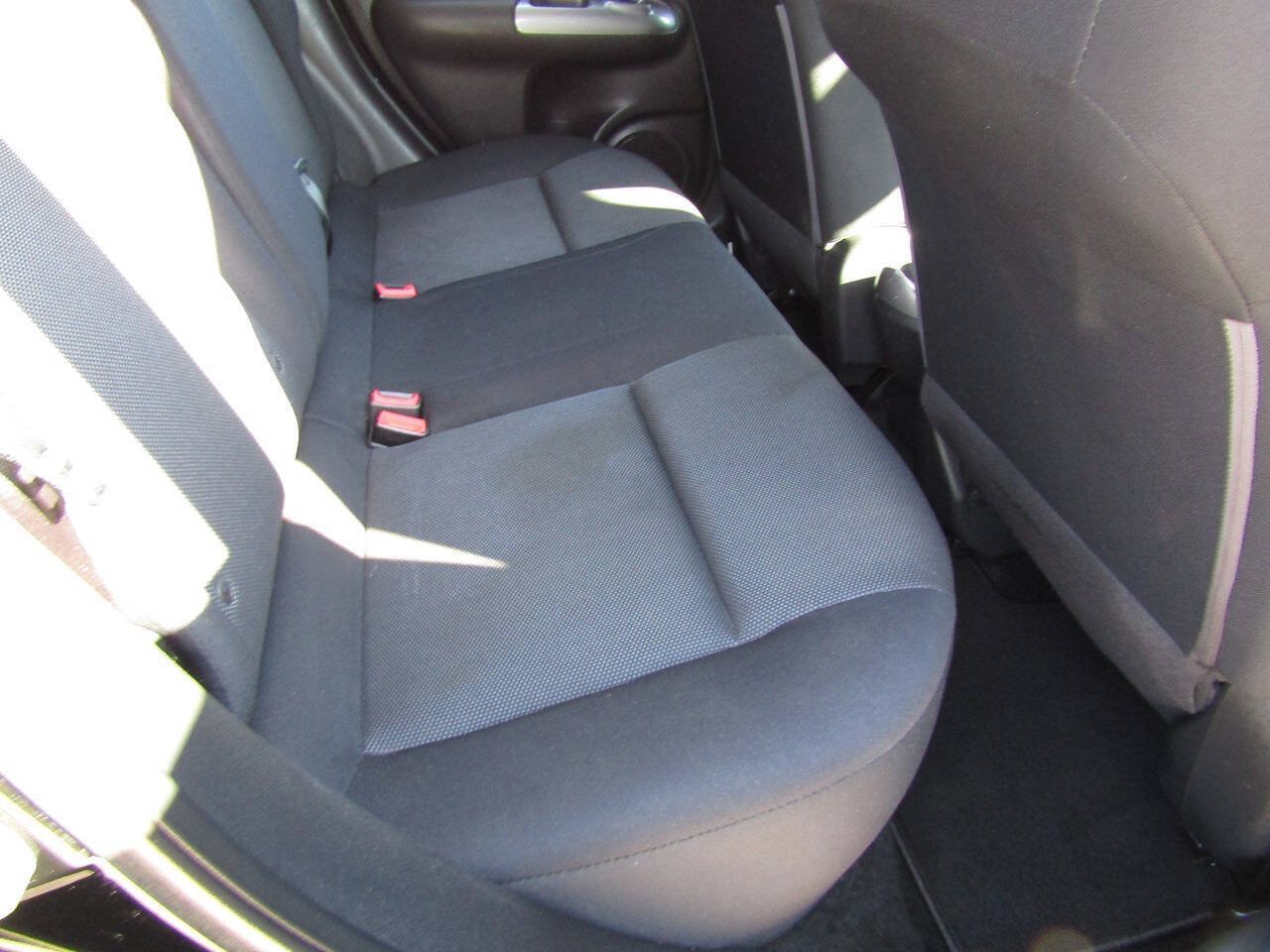 Used 2014 Nissan Juke S AWD/4WD image 16