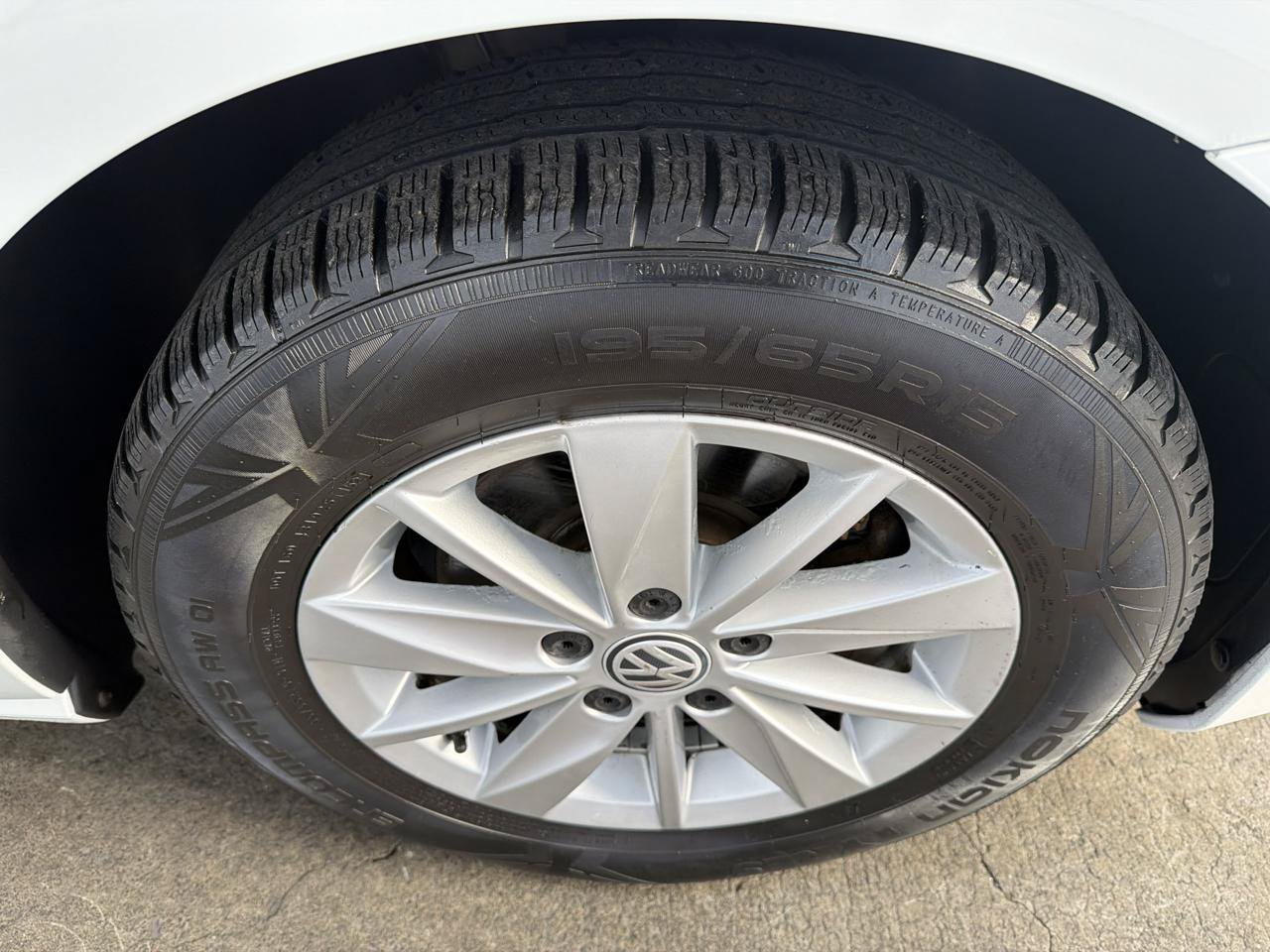 Used 2015 Volkswagen Golf S FWD image 17