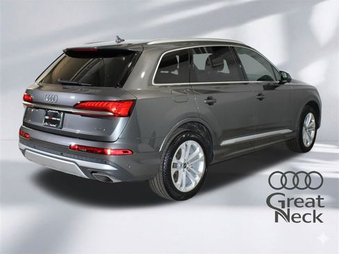 Certified 2025 Audi Q7 2.0T Premium w/ Convenience Package image 10