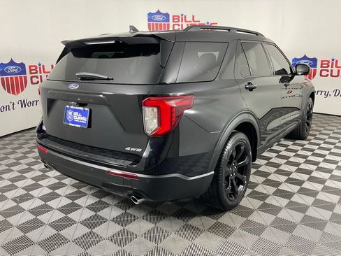 Used 2023 Ford Explorer ST-Line AWD/4WD image 3