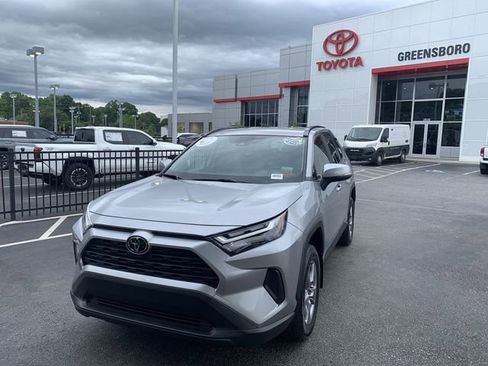 Certified 2025 Toyota RAV4 LE AWD/4WD image 1