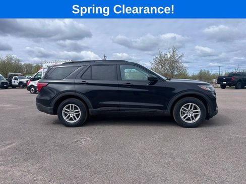 Used 2026 Ford Explorer Active AWD/4WD image 6