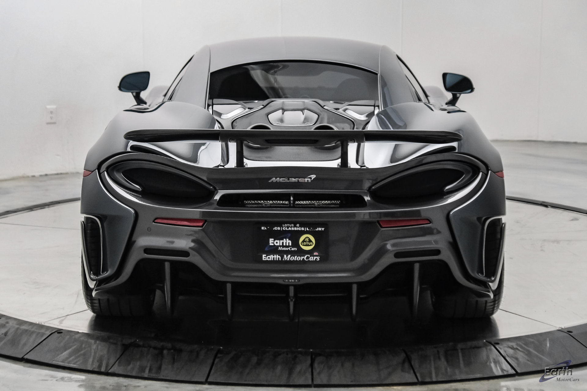 Used 2019 McLaren 600LT RWD image 16
