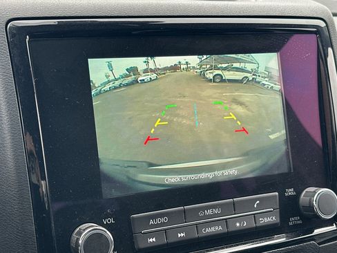 Used 2022 Nissan Frontier SV image 18